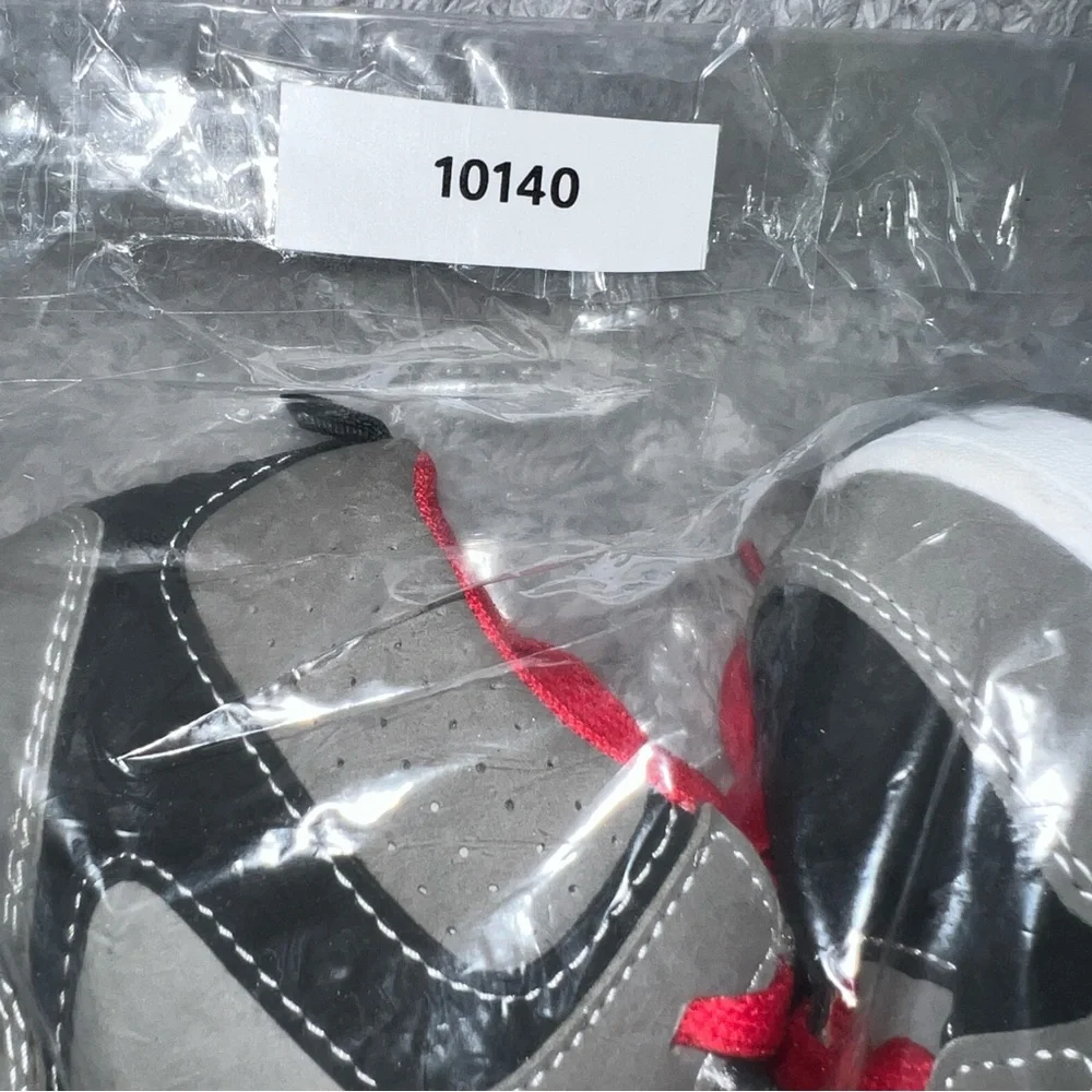 SHAQ Kids High-Top Sneakers - Gray and Red size‎ 4
